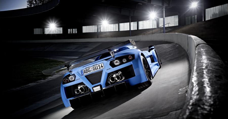  Gumpert Apollo S 2011 года  (фото 8 из 12)